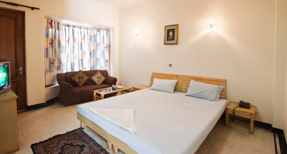 Luxury Home Stays, Hansi 3